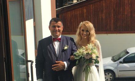 Fiica mijlocie a primarului Nicolae Moldovan s-a căsătorit! Iată care este frumoasa poveste de dragoste a mirilor Nicola și Samuel – FOTO